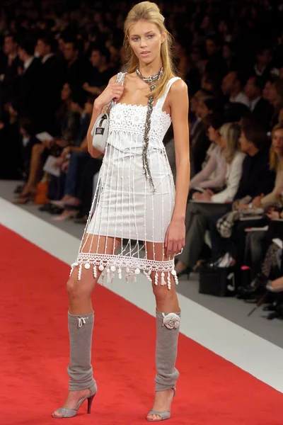 Look 27